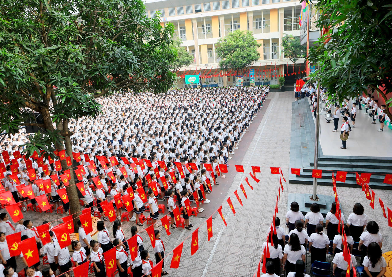 Trường tiểu học Dịch Vọng B cùng thiếu nhi Việt Nam vững bước tiến vào kỷ nguyên mới