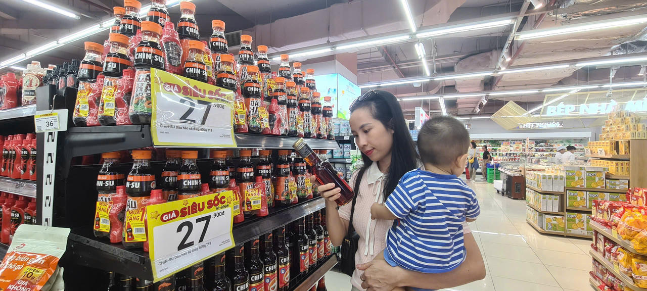Siêu thị WinMart: Vừa thưởng thức âm nhạc vừa mua sắm giảm giá 'sập sàn'

