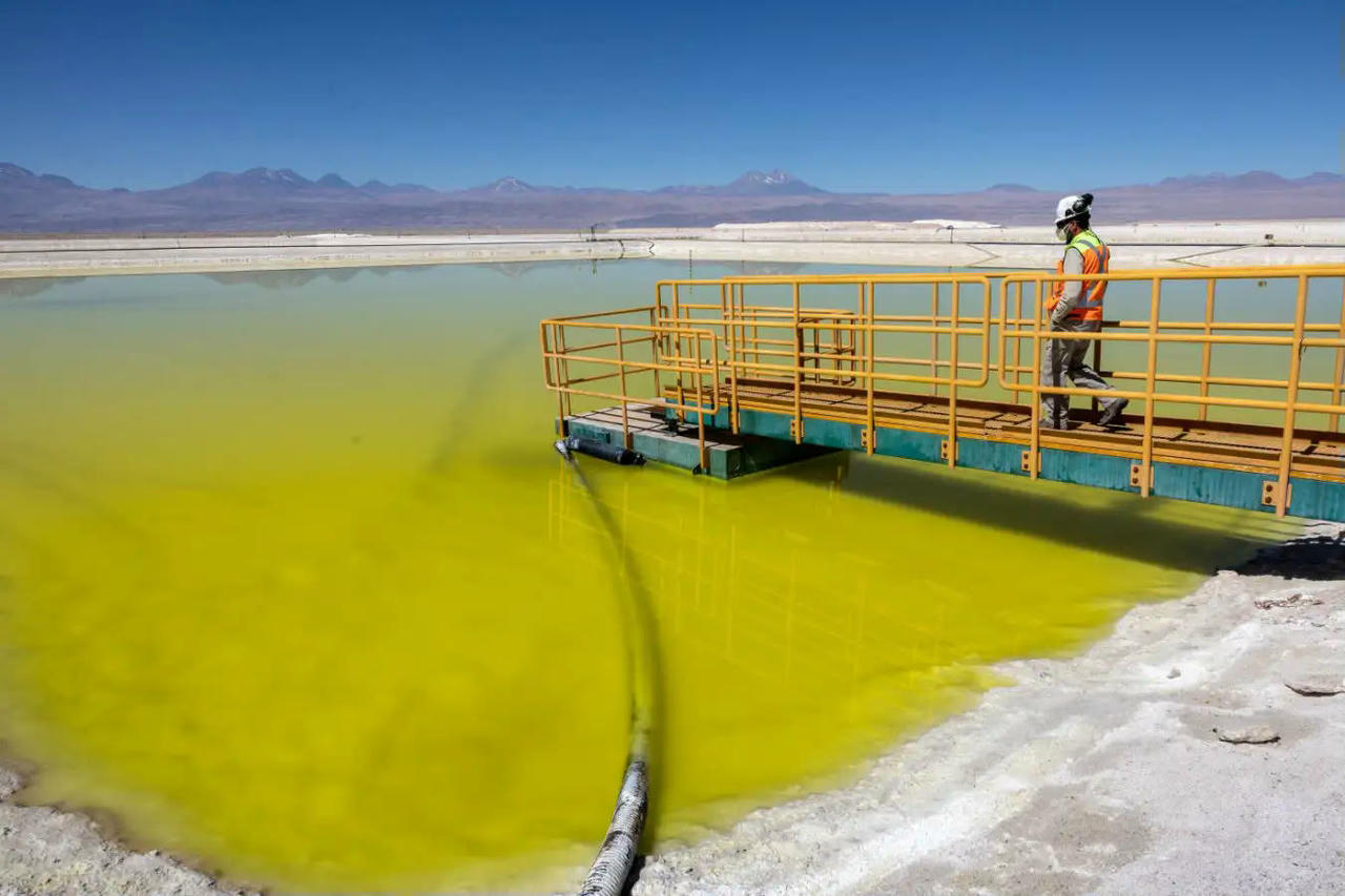 Thiết bị dùng năng lượng mặt trời tách lithium, vừa tạo nước ngọt vừa bảo vệ môi trường