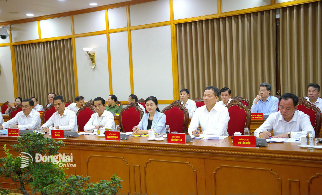 Các đồng chí trong đoàn công tác tỉnh Đồng Nai tại buổi làm việc. Ảnh: Trần Thể
