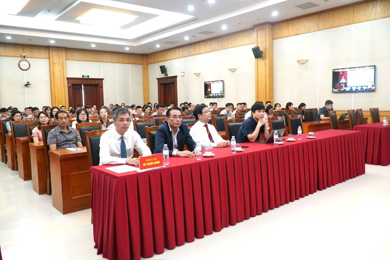 Tập huấn ứng dụng trí tuệ nhân tạo cho cán bộ các cấp ủy và cơ quan đảng