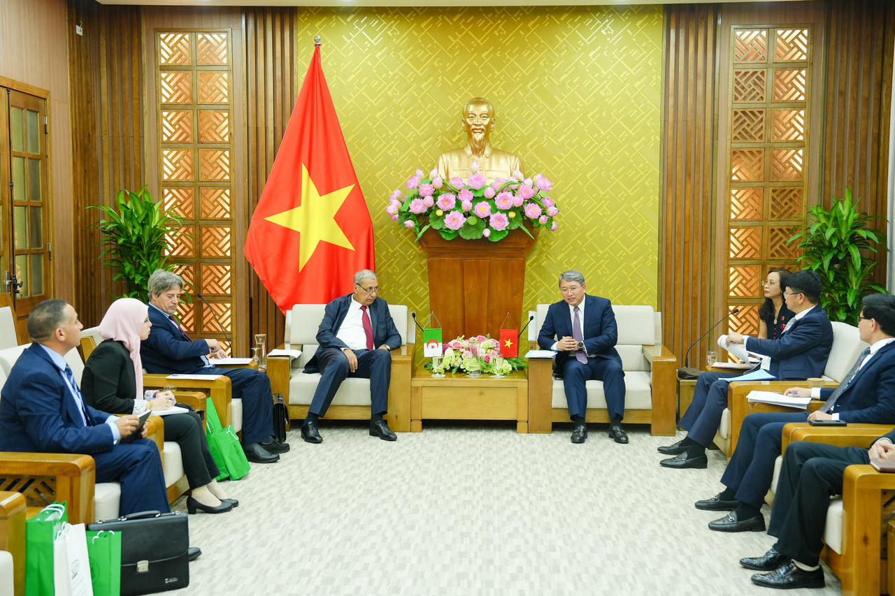 Toàn cảnh buổi tiếp. 