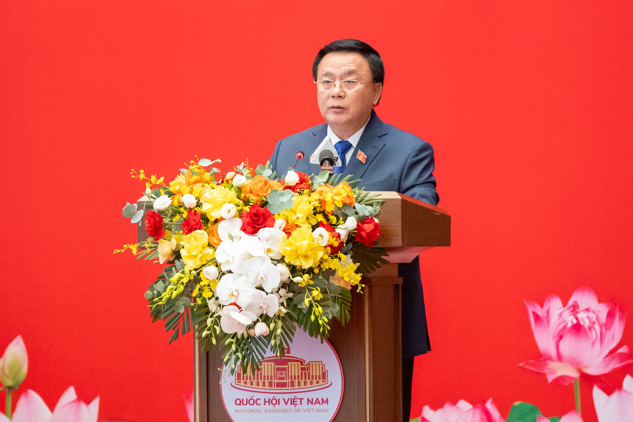 Giám đốc Học viện Chính trị Quốc gia Hồ Chí Minh Nguyễn Xuân Thắng phát biểu đề dẫn. (Ảnh: quochoi.vn)