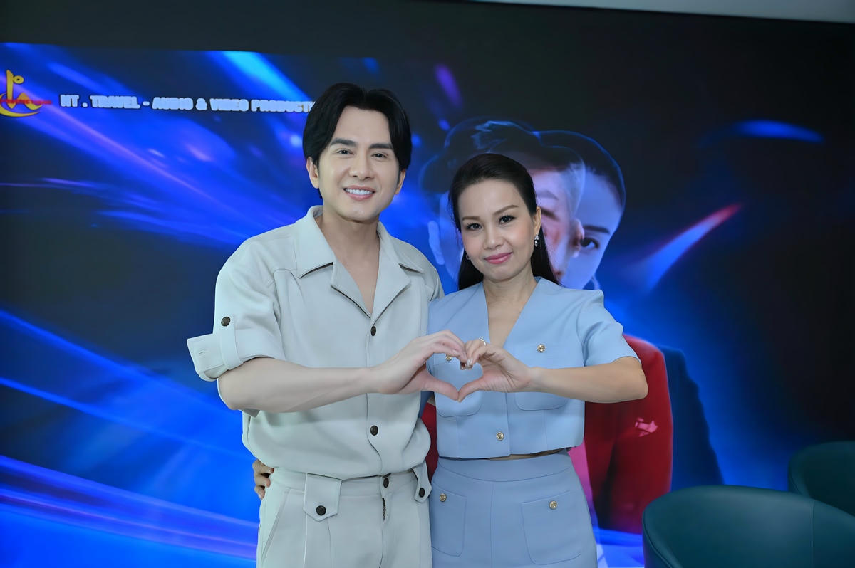 Cẩm Ly là khách mời trong đêm nhạc. Ảnh: NVCC