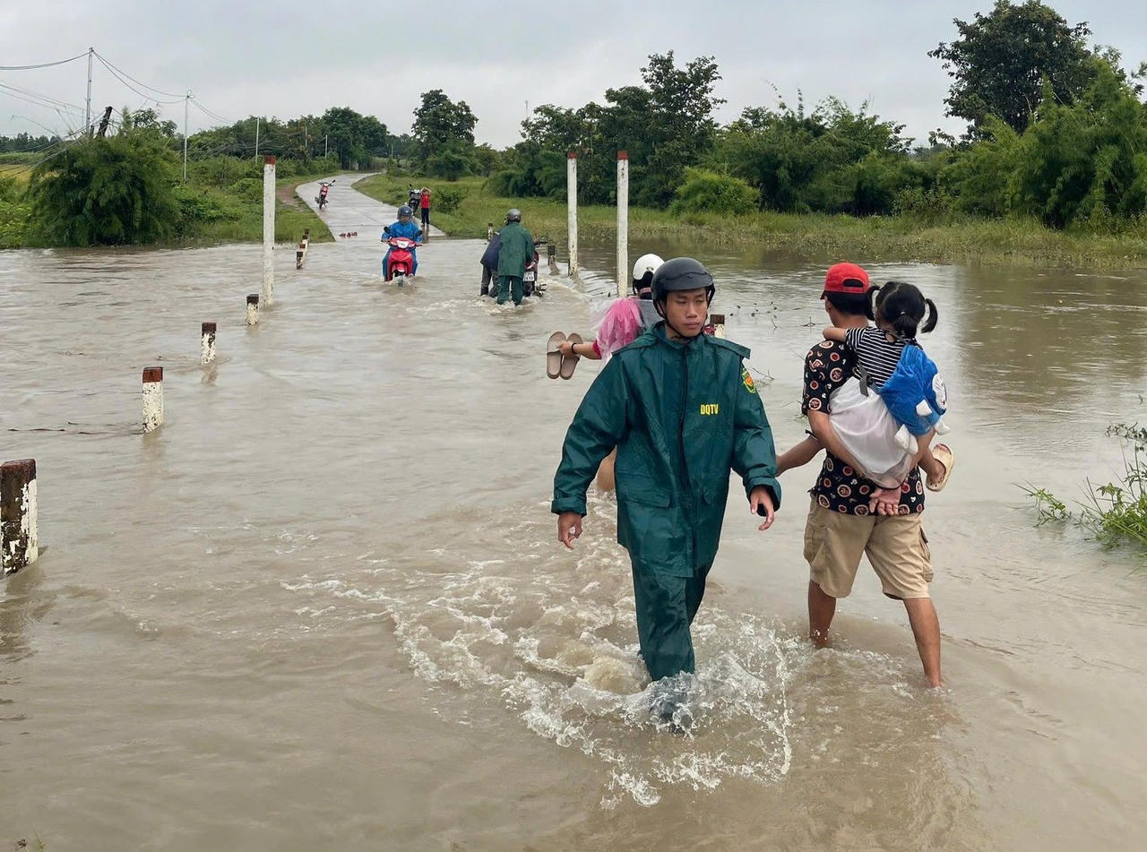Đắk Lắk: Mưa lớn gây ngập úng, chia cắt cục bộ