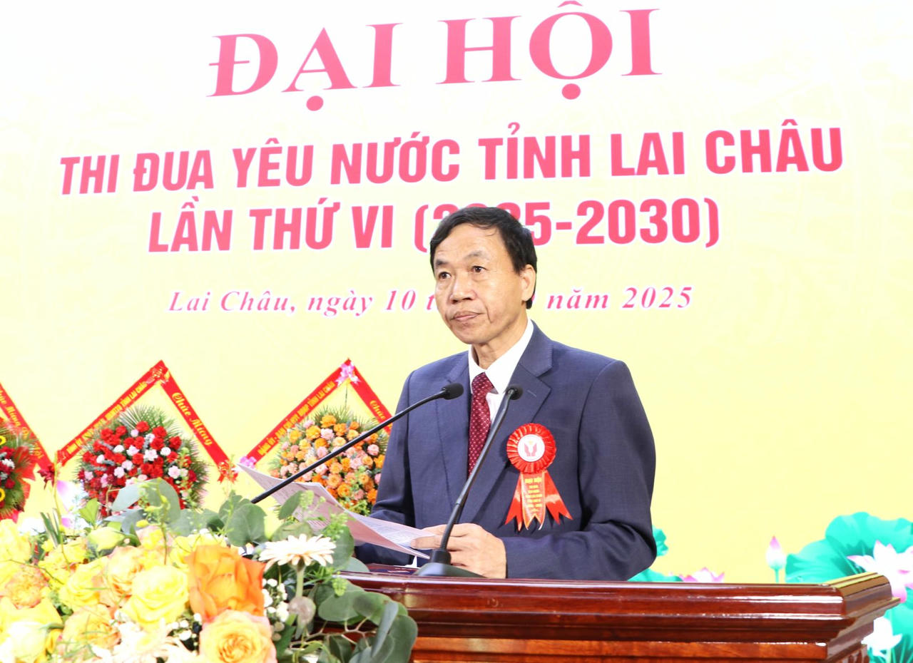 Chủ tịch UBND tỉnh Lai Châu Lê Văn Lương phát biểu tại đại hội. Ảnh: laichau.gov.vn