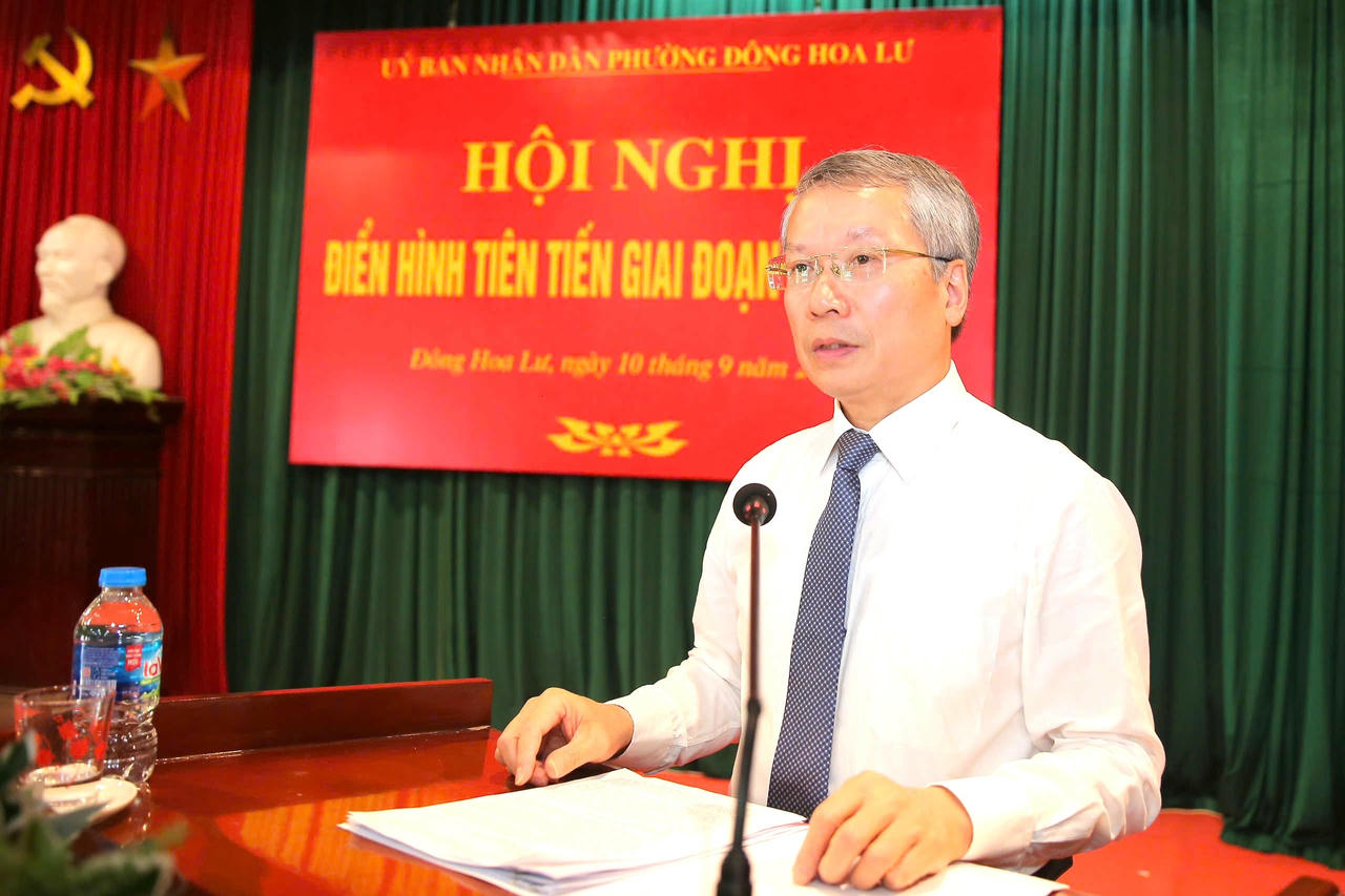 Ông Nguyễn Thanh Thủy, Tỉnh ủy viên, Bí thư Đảng ủy phường Đông Hoa Lư phát biểu tại hội nghị.