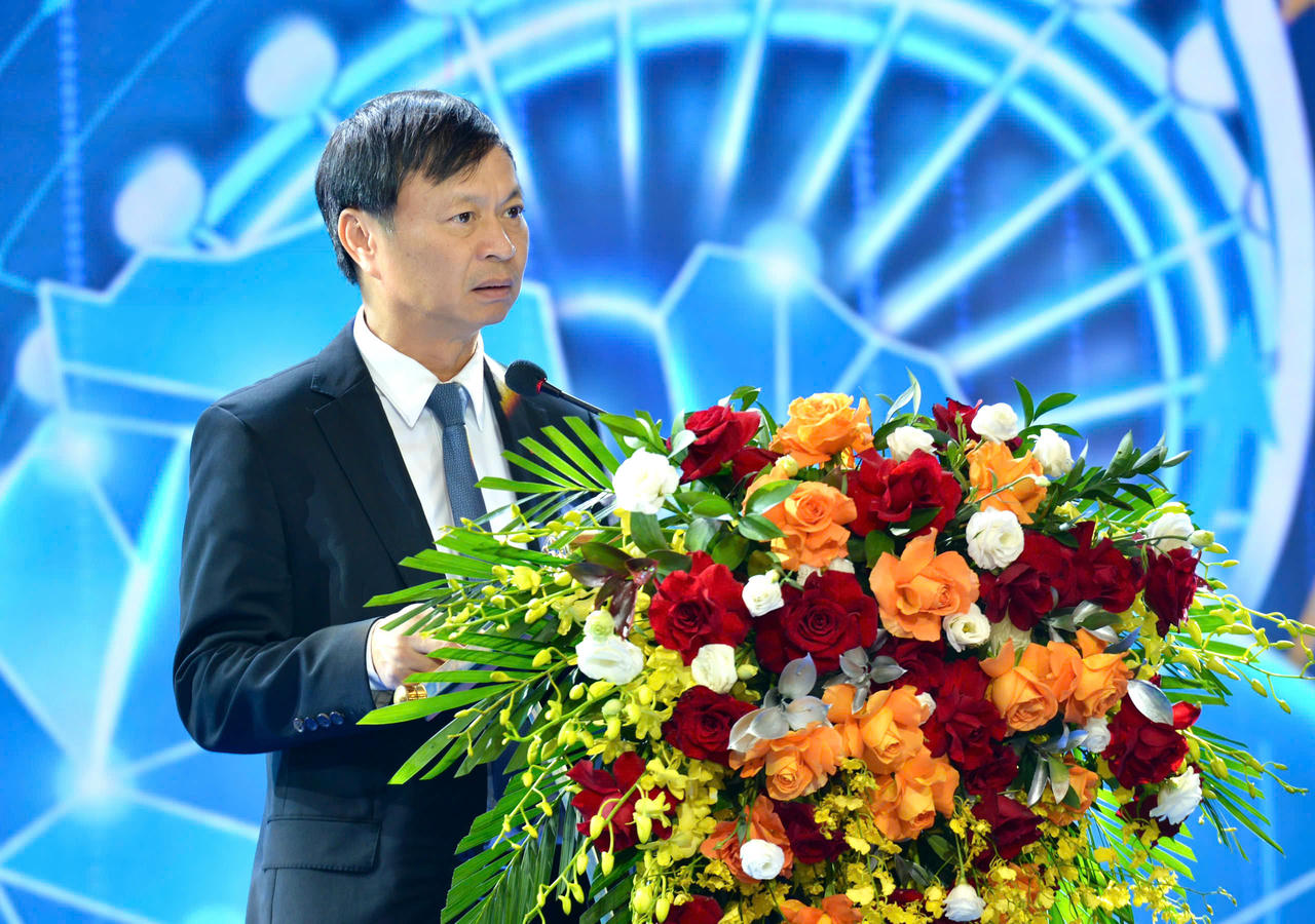 Thứ trưởng Bộ Khoa học và Công nghệ Hoàng Minh phát biểu tại diễn đàn.