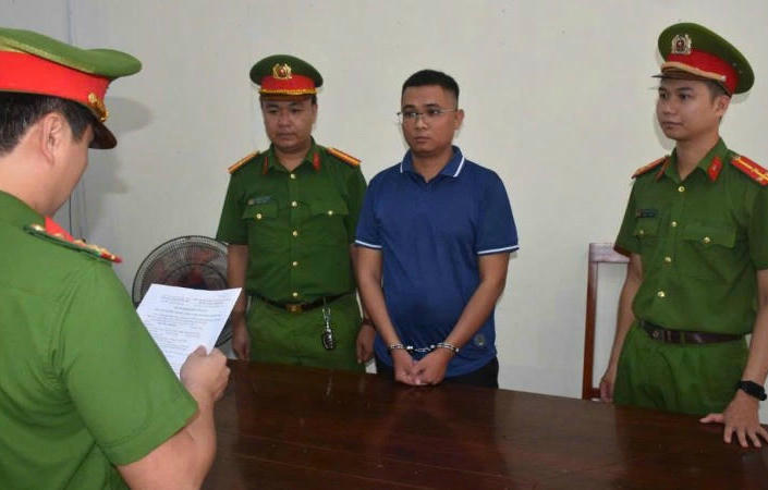 Khởi tố, bắt tạm giam đối tượng lừa đảo chiếm đoạt hơn 15 tỷ đồng