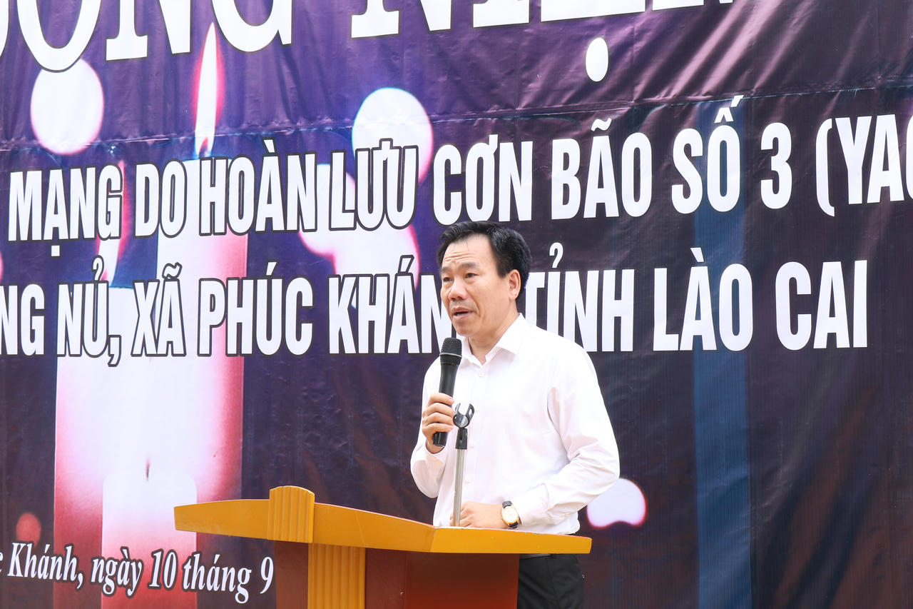 ông Dương Đức Huy – Trưởng Ban Tuyên giáo và Dân vận Tỉnh ủy Lào Cai phát biểu tại buổi lễ.