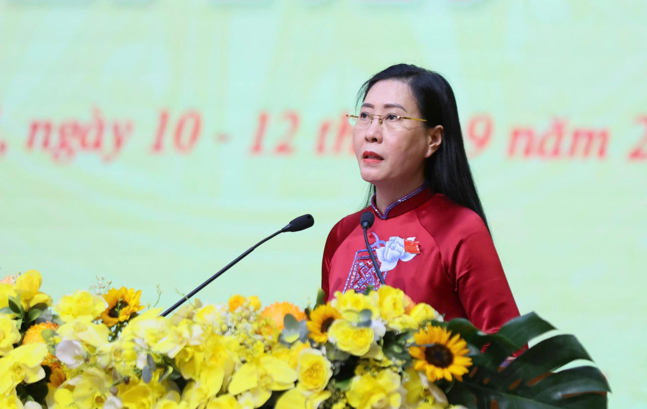 Bí thư Tỉnh ủy Quảng Ngãi Bùi Thị Quỳnh Vân phát biểu tại Đại hội.