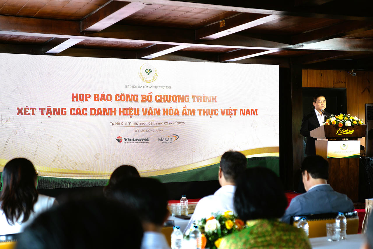 Ông Nguyễn Quốc Kỳ – Chủ tịch VCCA phát biểu tại buổi Họp báo.