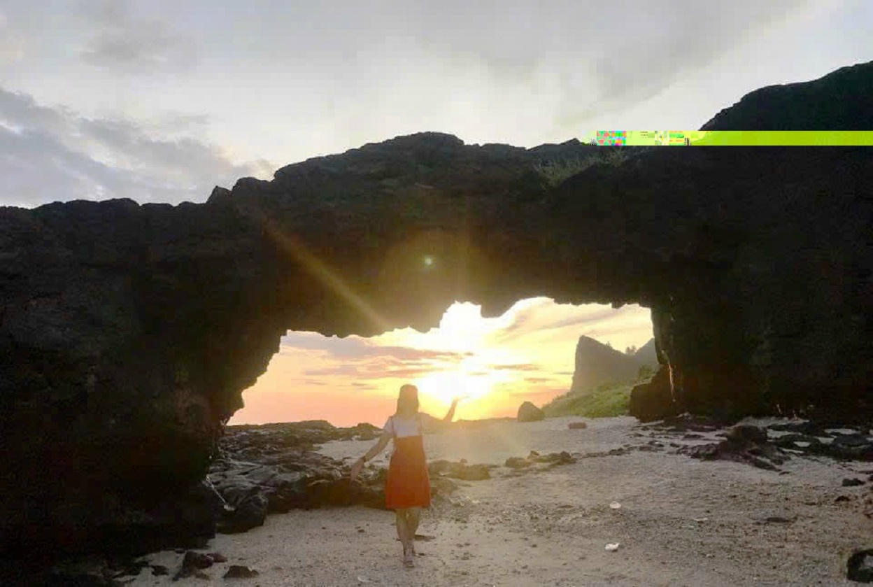 Cổng Tò Vò là điểm check-in nổi tiếng trên đảo Lý Sơn.