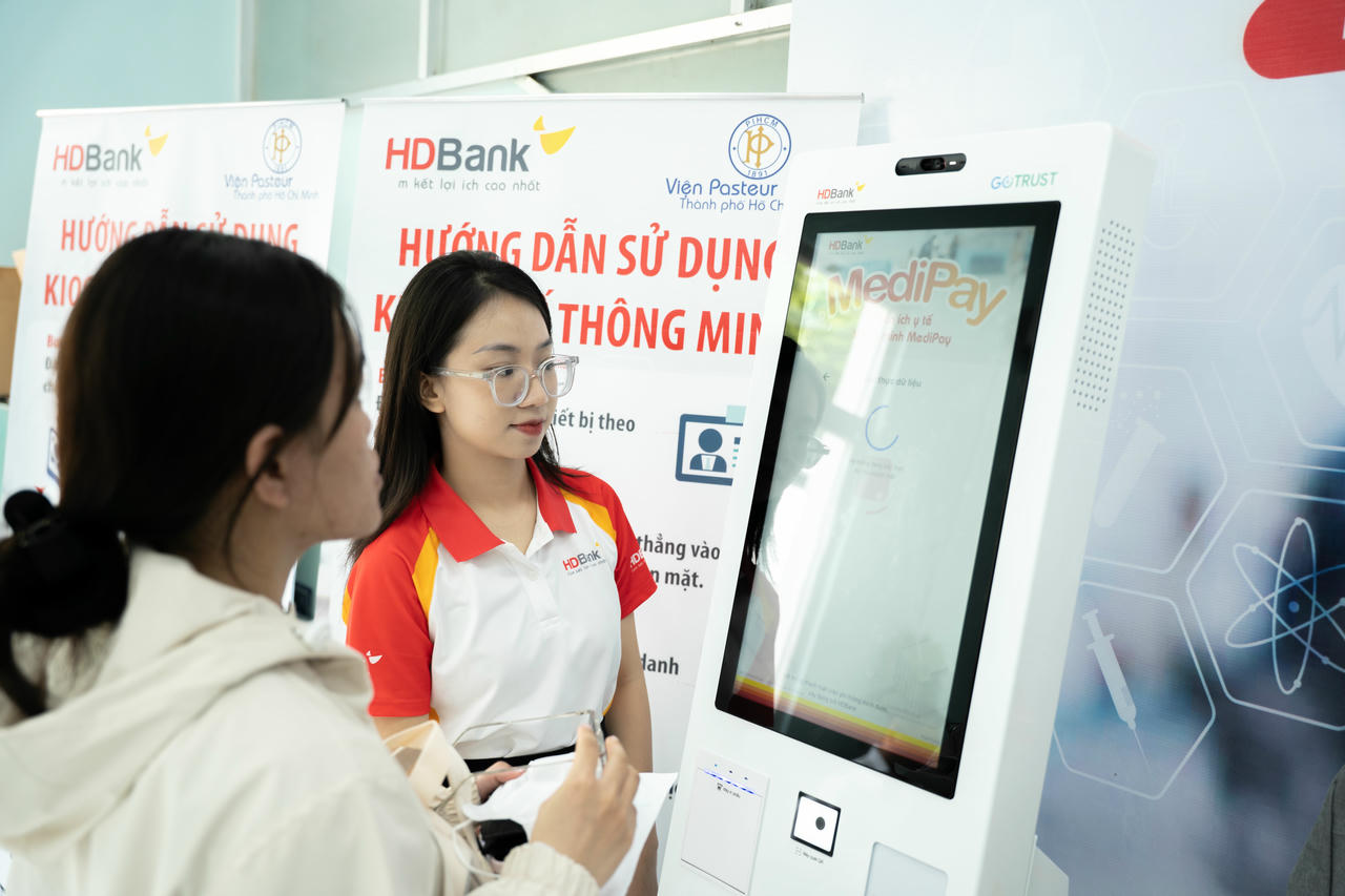 HDBank vận hành hệ thống Kiosk y tế thông minh tại Viện Pasteur TP HCM