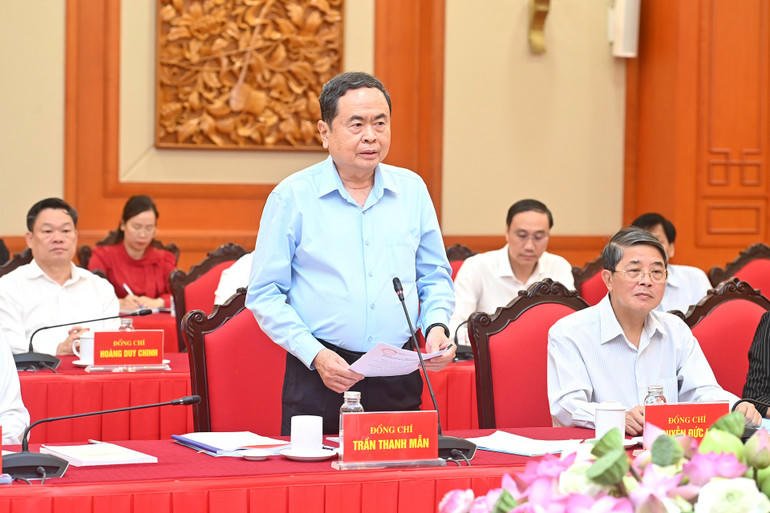 Chủ tịch Quốc hội Trần Thanh Mẫn, Bí thư Đảng ủy Quốc hội, phát biểu tại cuộc làm việc. Ảnh: nhandan.vn