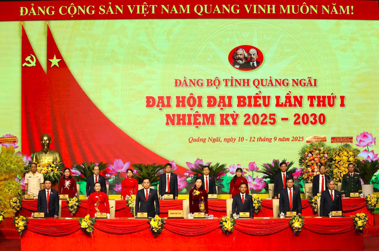 Đại hội đại biểu Đảng bộ tỉnh Quảng Ngãi lần thứ I diễn ra từ ngày 10 đến 12/9/2025 với phương châm “Đoàn kết - Dân chủ - Kỷ cương - Đột phá - Phát triển”.