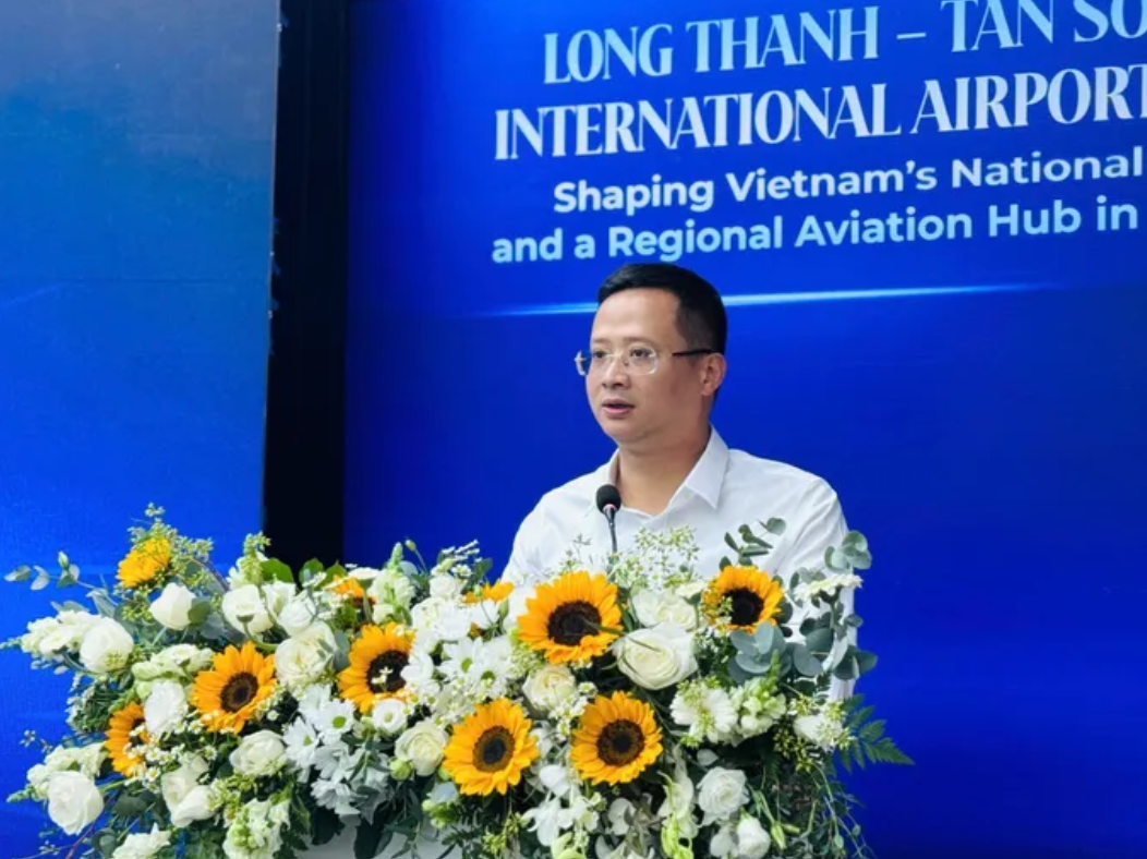 Cục trưởng Cục Hàng không Việt Nam Uông Việt Dũng phát biểu tại hội thảo quốc tế.