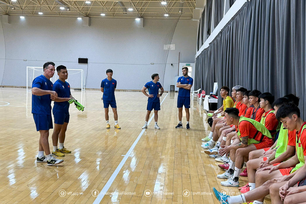 Đội tuyển futsal Việt Nam gặp lại thầy cũ