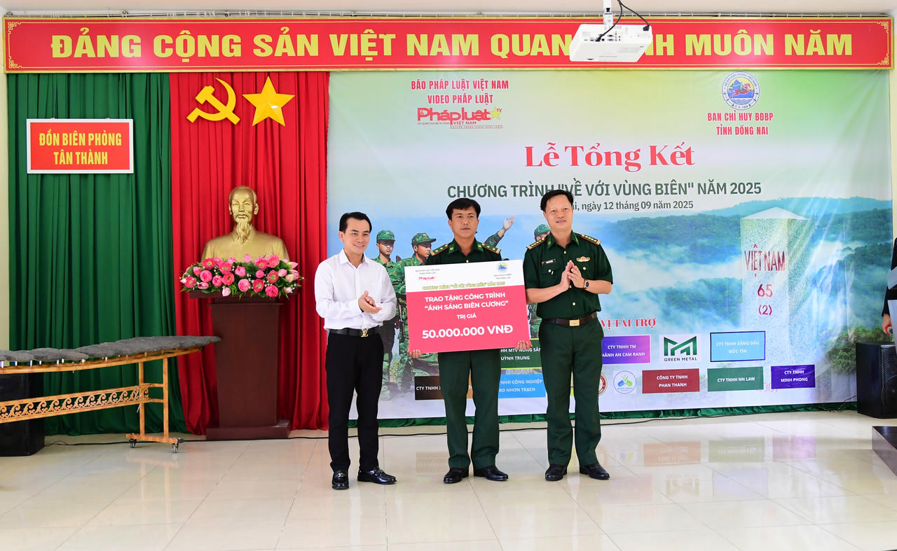 Bàn giao Công trình “Ánh sáng biên cương”