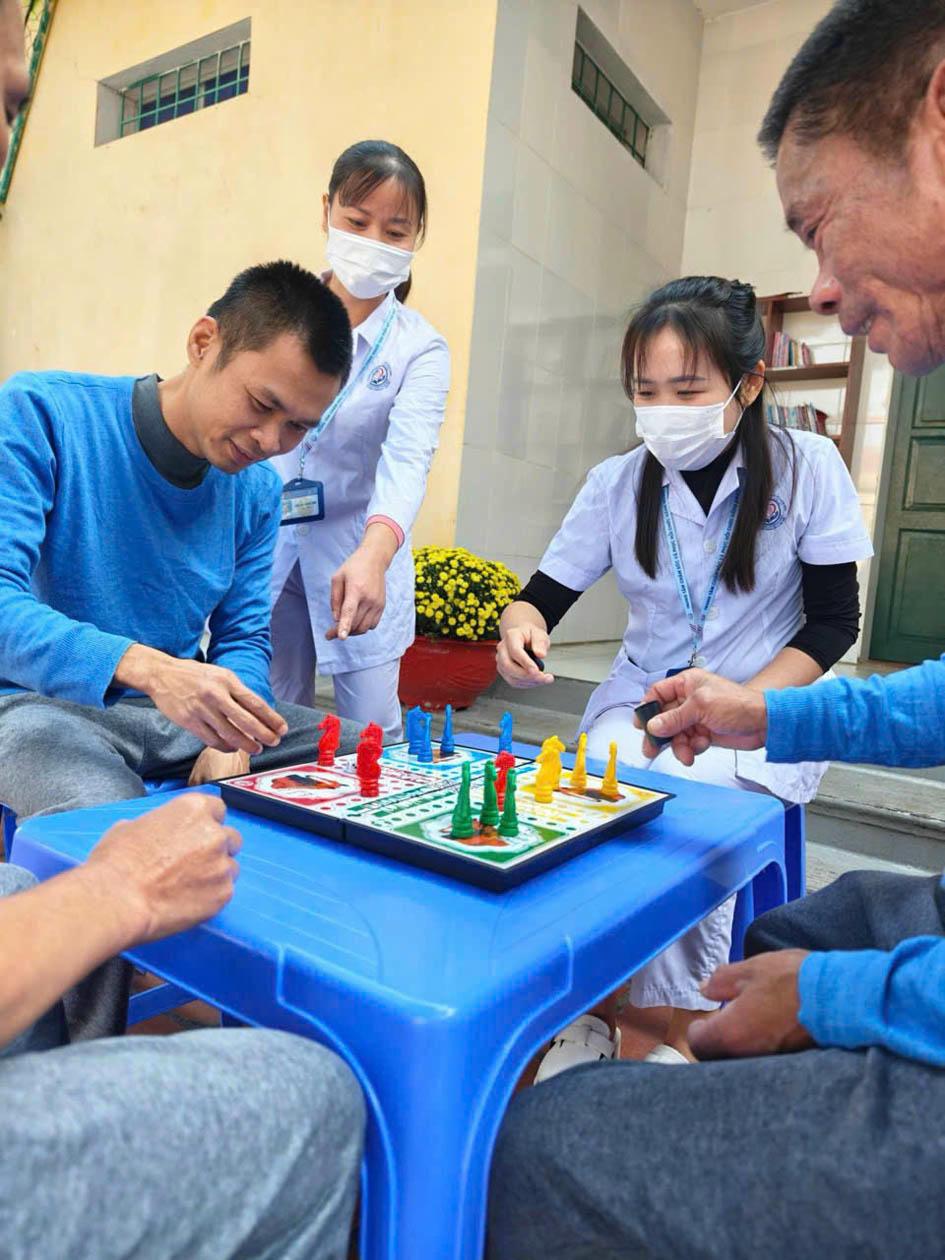 Nơi những tâm hồn chênh vênh được vỗ về