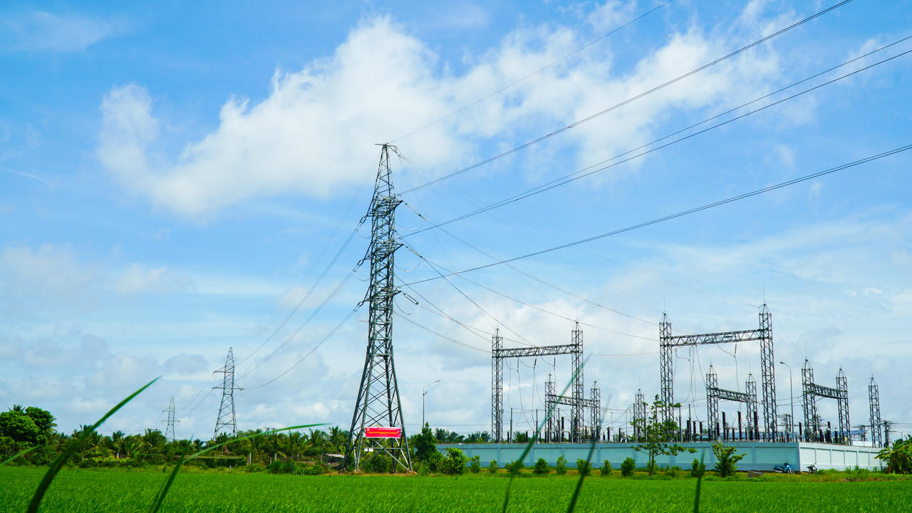 Công trình Phân pha dây dẫn đường dây 110kV Vũng Liêm - Trà Vinh 2 đã đóng điện ngày 29/8/2025.