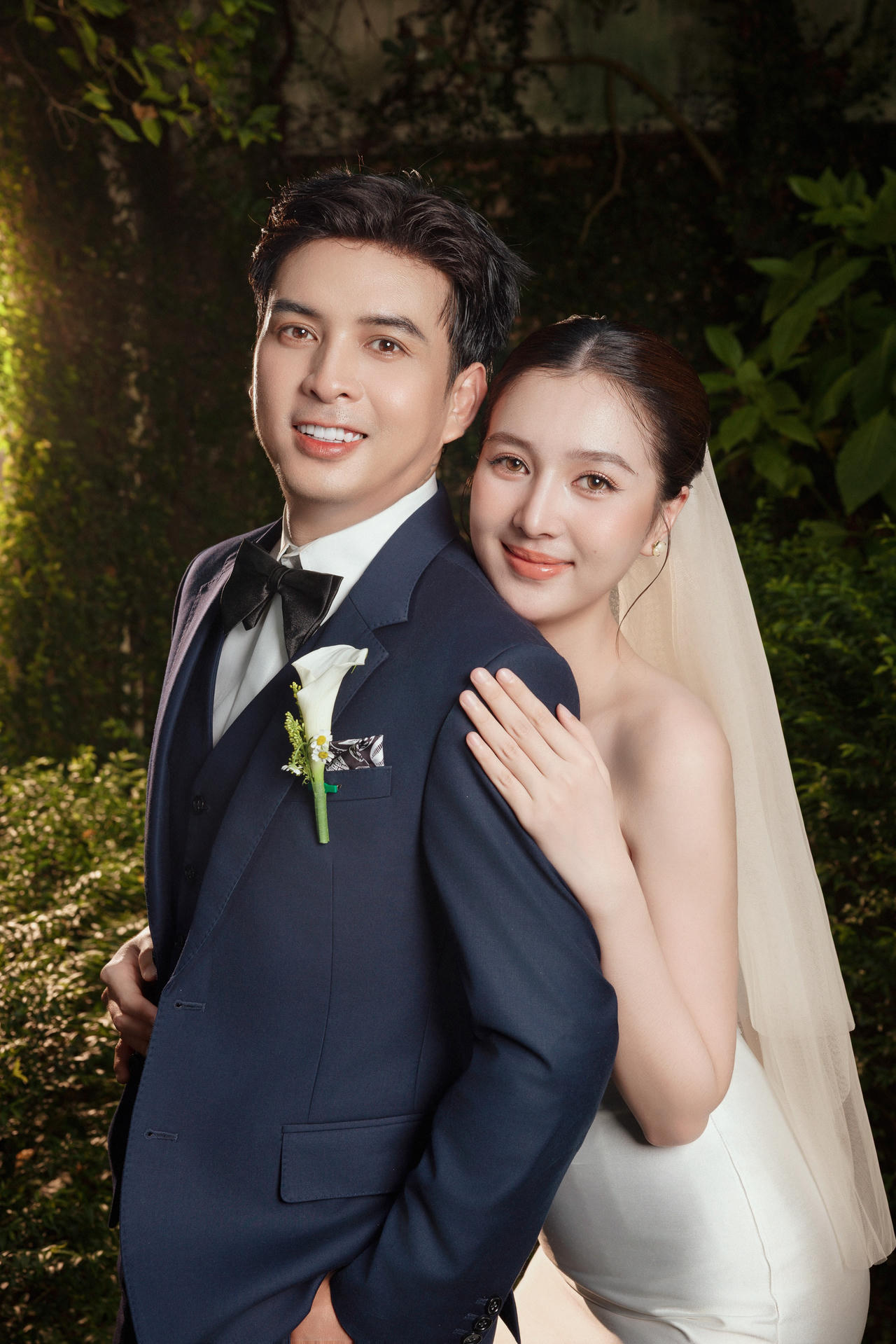 Nam ca sĩ cho biết anh trưởng thành, sống có trách nhiệm hơn sau khi kết hôn. Ảnh: NVCC