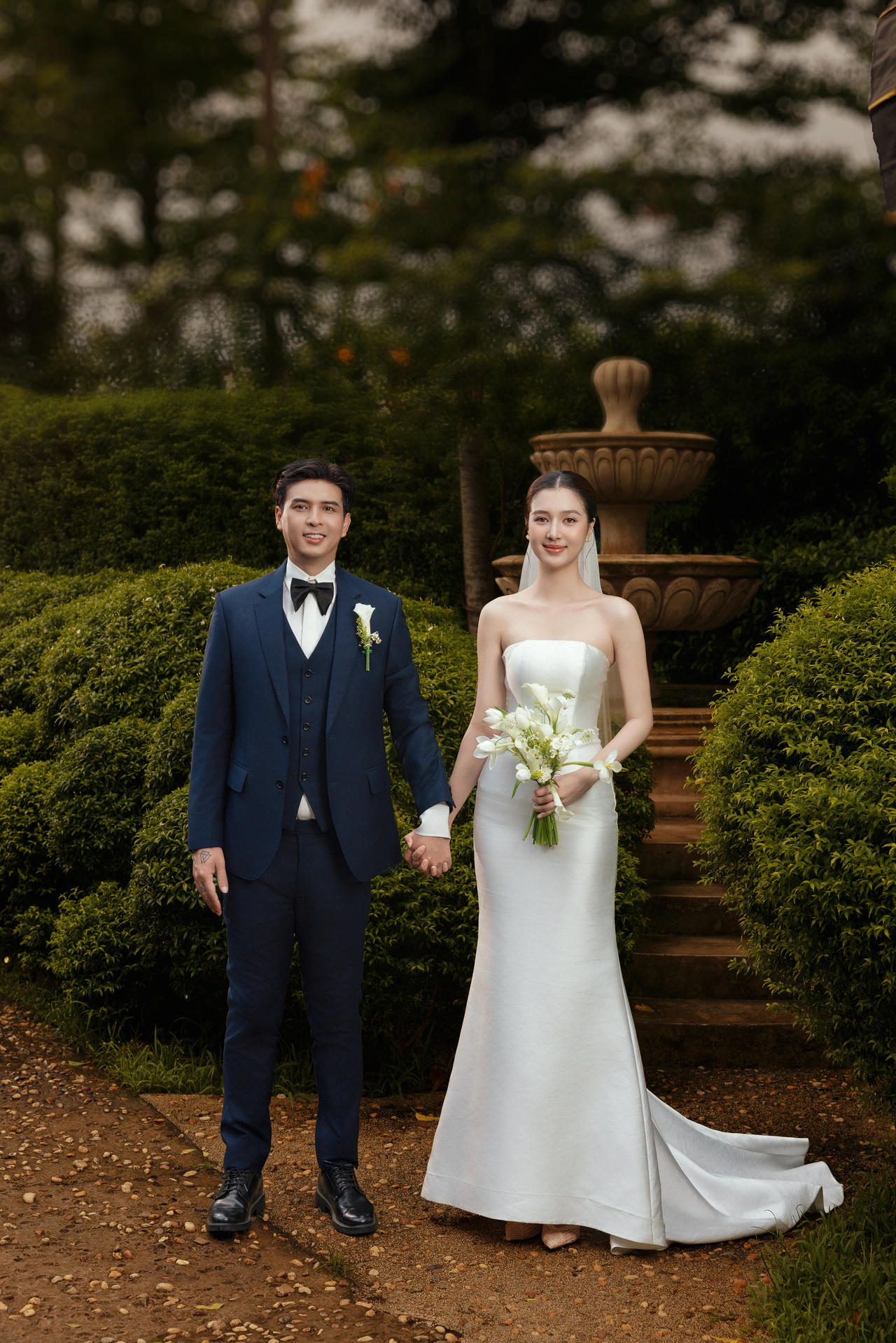 Hồ Quang Hiếu và vợ rạng rỡ trước ngày cưới