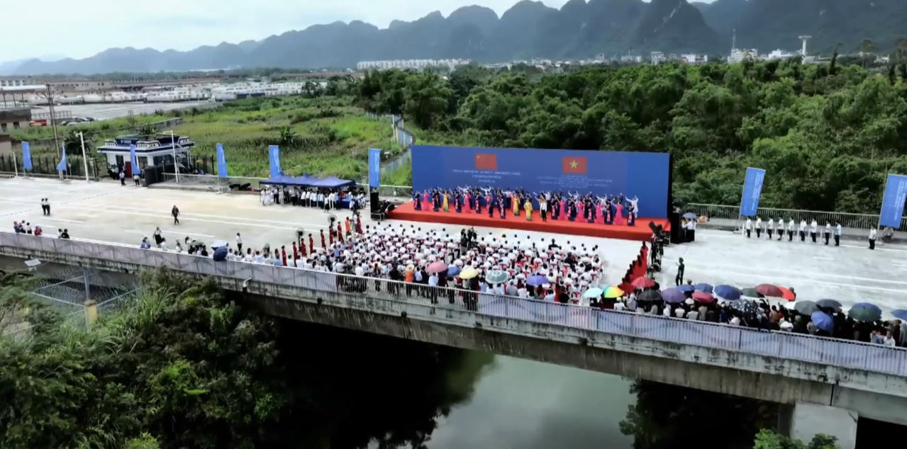 Toàn cảnh buổi lễ công bố (Ảnh: Lê Hanh)