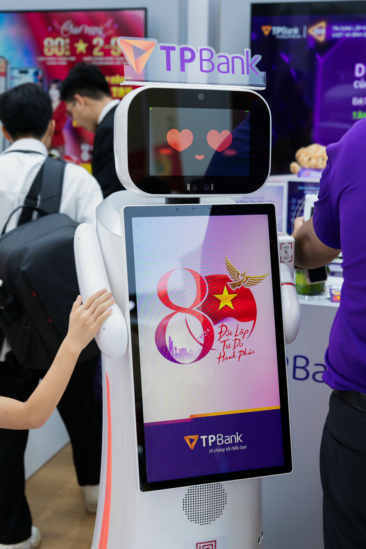 TPBank giới thiệu loạt sản phẩm công nghệ hiện đại tại Triển lãm thành tựu Đất nước nhân dịp kỷ niệm 80 năm Ngày Quốc khánh với chủ đề: "80 năm Hành trình Độc lập - Tự do - Hạnh phúc" 