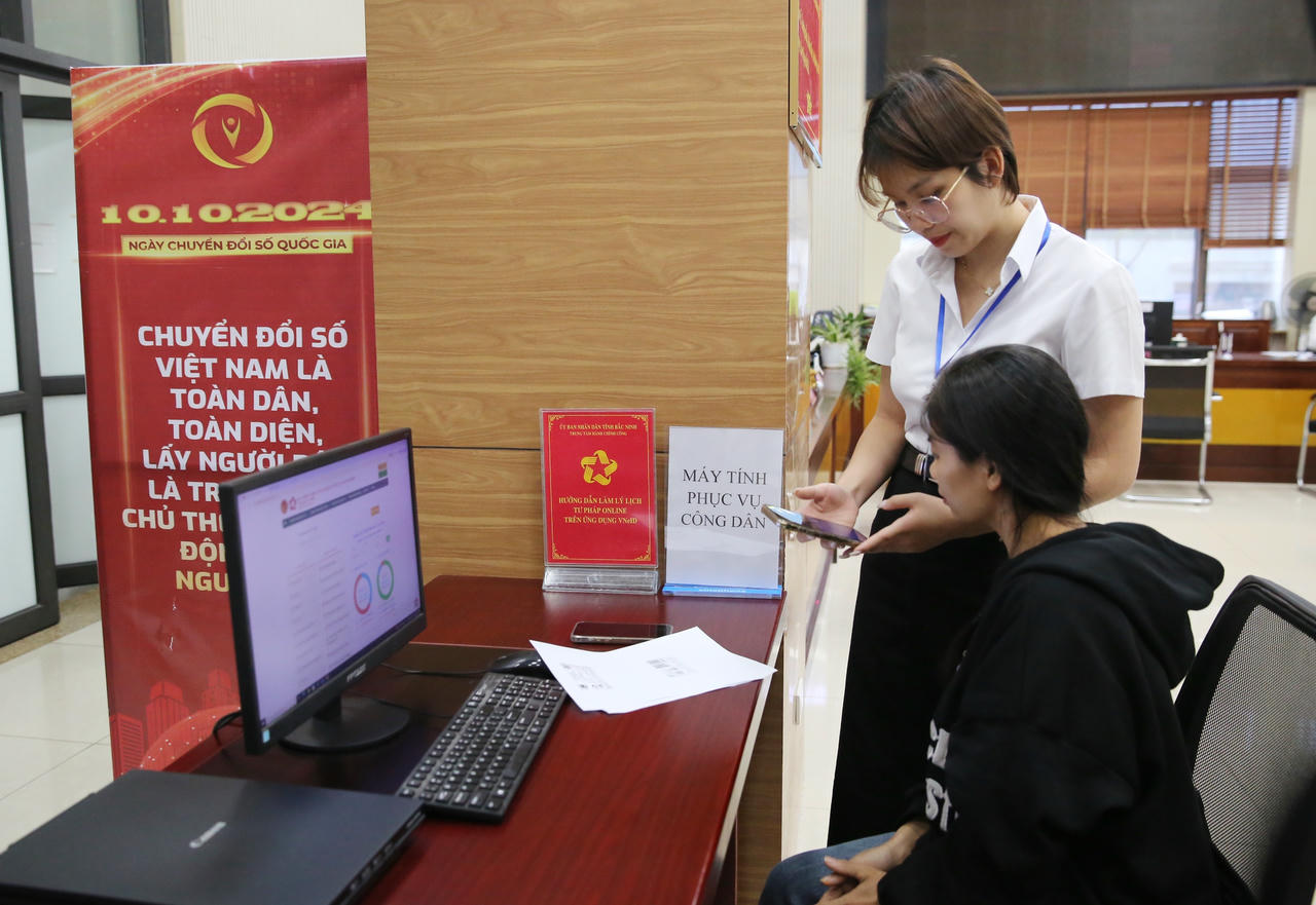 Đội ngũ cán bộ, công chức trực tiếp tiếp nhận hồ sơ tại Bộ phận Một cửa sẽ được tập huấn, bồi dưỡng để đáp ứng yêu cầu cải cách mới.