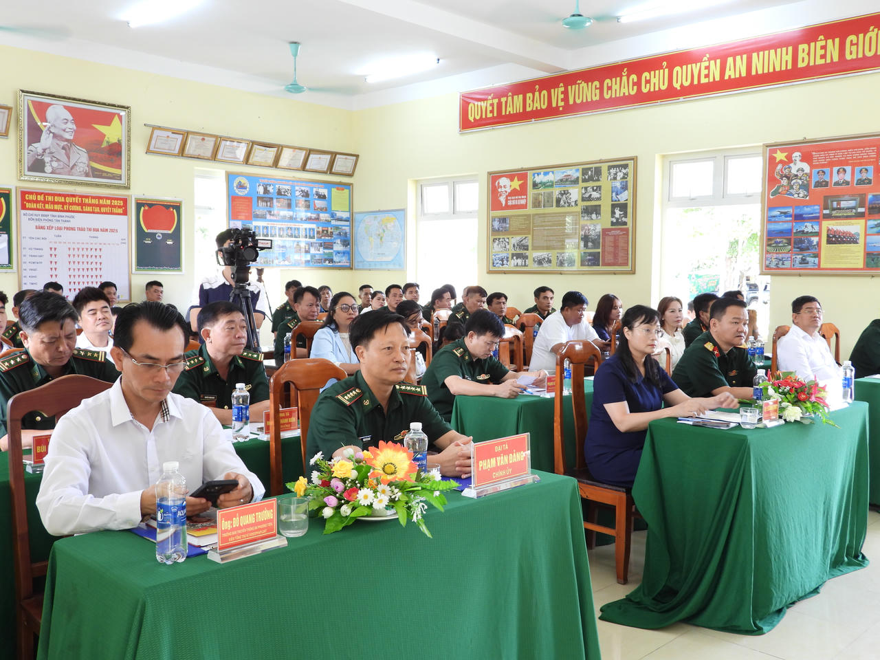 Quang cảnh Lễ Tổng kết chương trình “Về với vùng biên” năm 2025