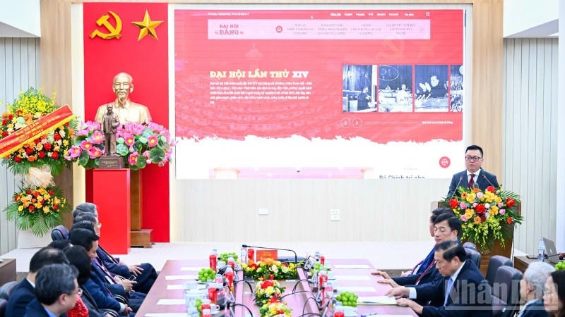  Tổng Biên tập Báo Nhân Dân Lê Quốc Minh giới thiệu về Trang thông tin điện tử "Đảng Cộng sản Việt Nam - Đại hội XIV". 