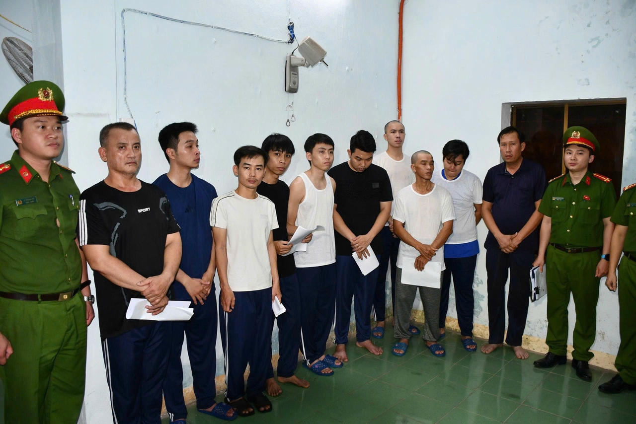 Triệt phá đường dây buôn bán “khí cười” giao dịch lên tới 50 tỷ đồng