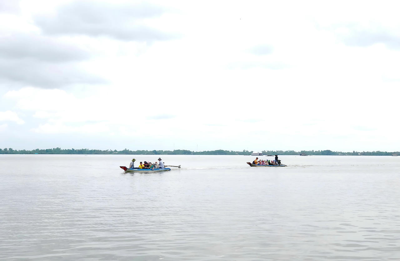 Đầm Thị Tường được ví như ‘biển hồ giữa đồng bằng’, là điểm đến lý tưởng cho những ai tìm về chốn bình yên.