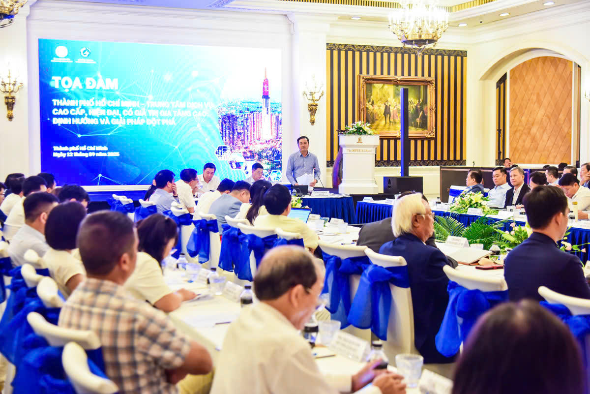 Tọa đàm xây dựng TP Hồ Chí Minh thành trung tâm dịch vụ cao cấp