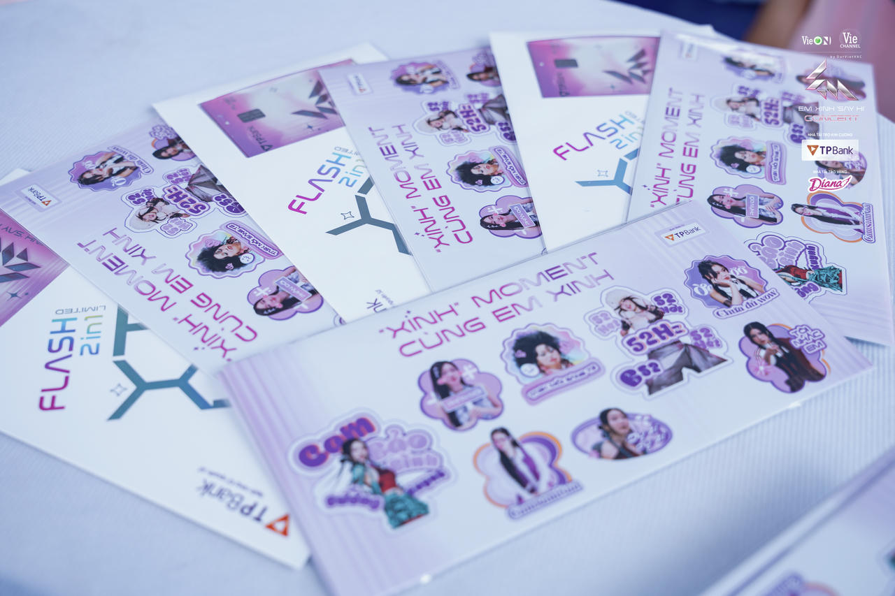 TPBank mang đến hàng ngàn quà tặng độc đáo khiến cộng đồng Xinhiu thích mê. (Ảnh: TPBank)