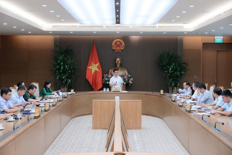 Phó Thủ tướng Hồ Đức Phớc: Sửa đổi Nghị định số 85/2025/NĐ-CP phải phù hợp với cơ cấu bộ máy hành chính mới; khắc phục các vướng mắc phát sinh trong thực tiễn - Ảnh: VGP/Trần Mạnh