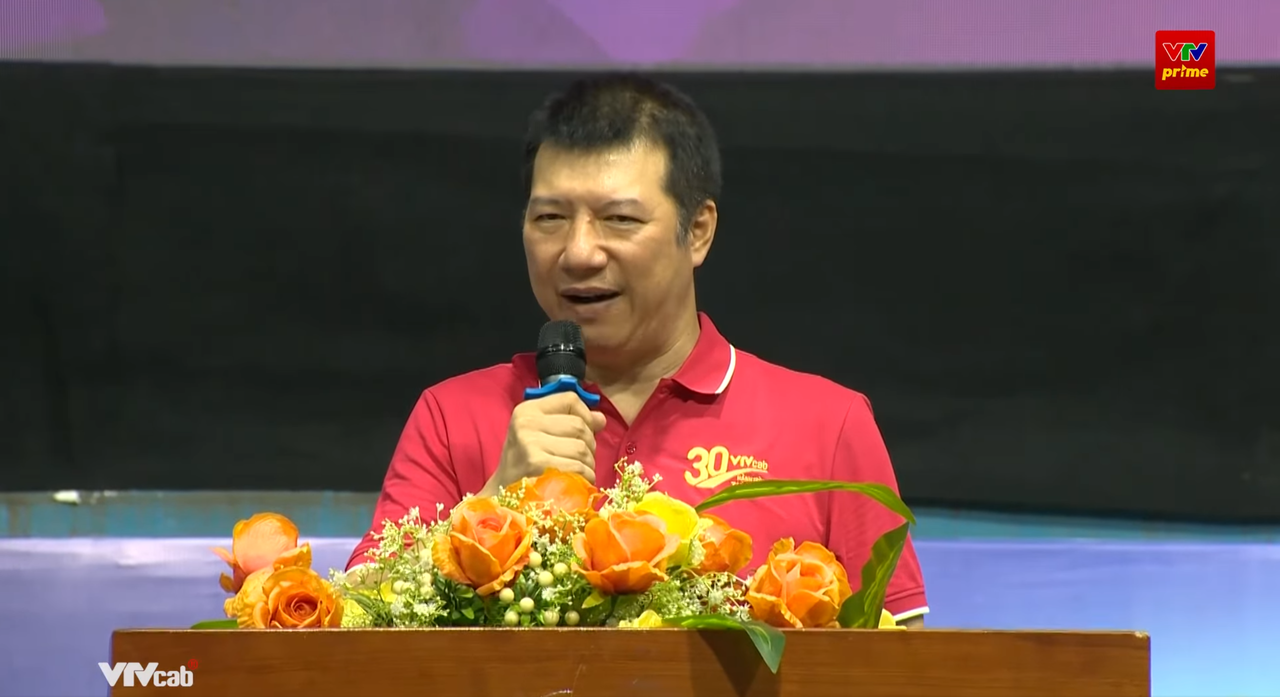 Ông Vũ Quang Huy, Phó Tổng Giám đốc VTV cab, Trưởng ban tổ chức Giải phát biểu tại buổi lễ