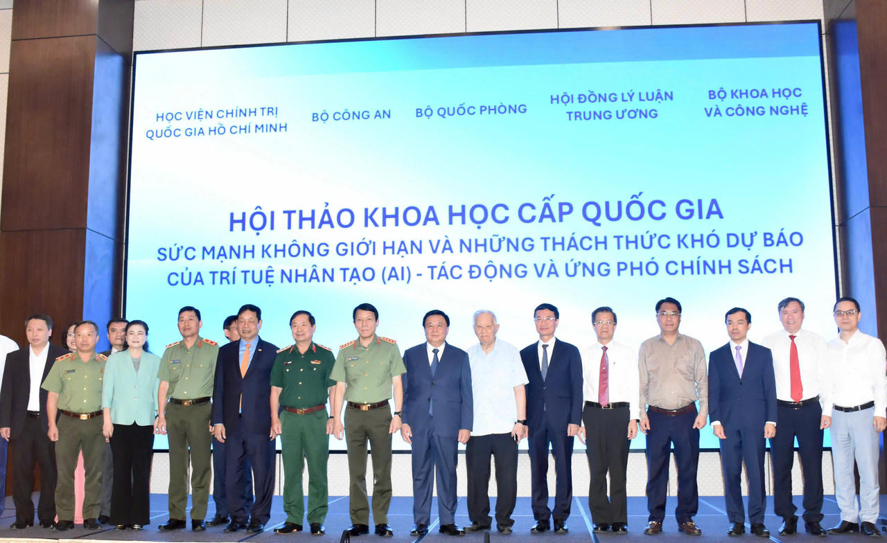 Cần xây dựng hành lang pháp lý chặt chẽ, minh bạch và nhân văn cho AI Cần xây dựng hành lang pháp lý chặt chẽ, minh bạch và nhân văn cho AI