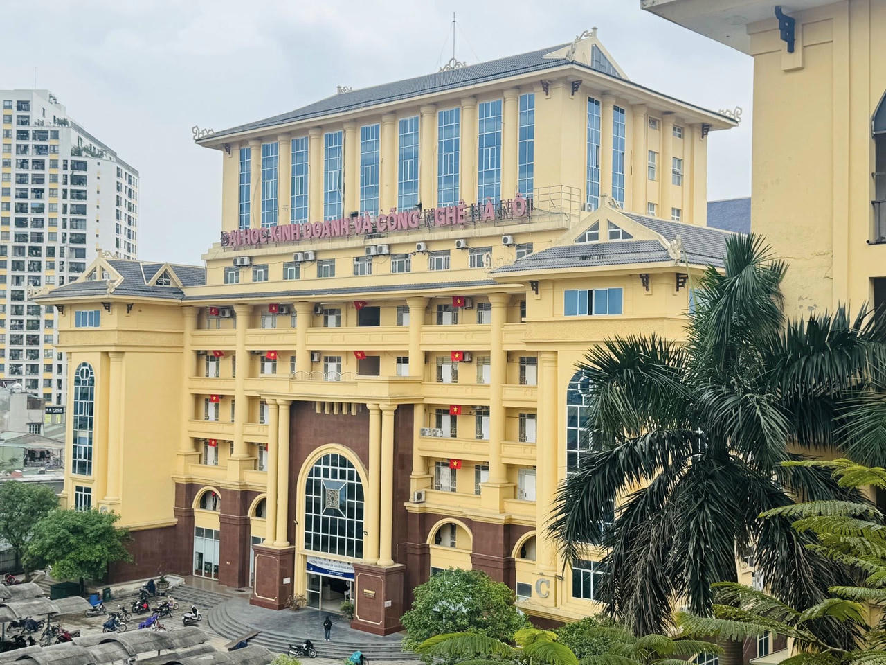 Đại học kinh doanh và công nghệ Hà Nội tiếp tục xét tuyển đợt 2
