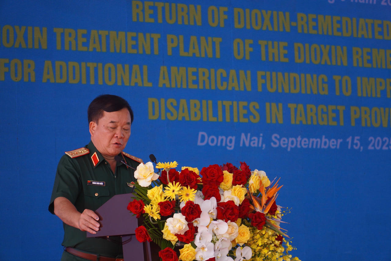 Thượng tướng Hoàng Xuân Chiến - Thứ trưởng Bộ Quốc phòng, Trưởng Cơ quan Thường trực Ban Chỉ đạo Quốc gia 701 phát biểu tại sự kiện.