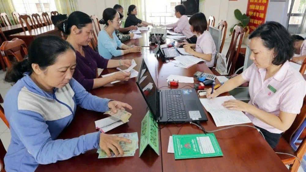 NHCSXH duy trì hoạt động của mạng lưới điểm giao dịch và lịch giao dịch với hộ nghèo và các đối tượng chính sách.