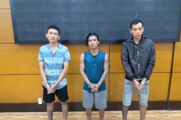 Bắt 3 đối tượng giả danh công an để cướp tài sản