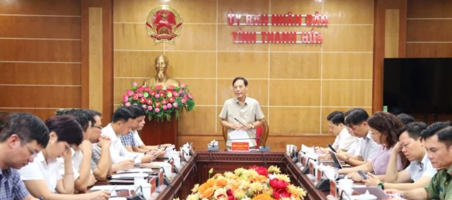 Toàn cảnh hội nghị nghe báo cáo và cho ý kiến về Kế hoạch tổ chức Lễ tôn vinh doanh nghiệp, doanh nhân tiêu biểu năm 2025.