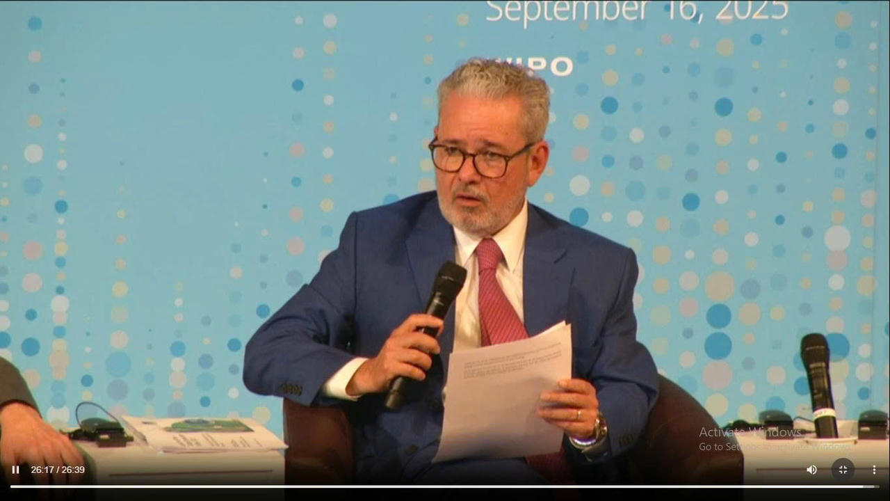 Ông Marco M. Alemán, Trợ lý Tổng Giám đốc WIPO, chủ trì phiên trình bày về Kết quả GII 2025