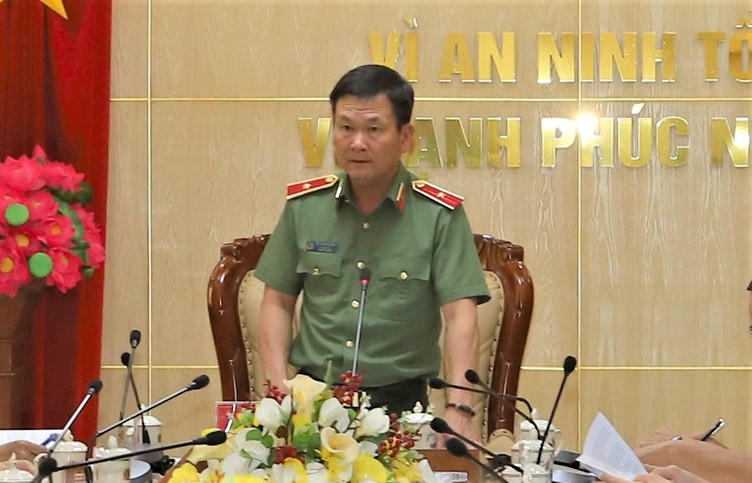 Thiếu tướng Bùi Quang Bình, Giám đốc Công an TP phát biểu kết luận cuộc họp.