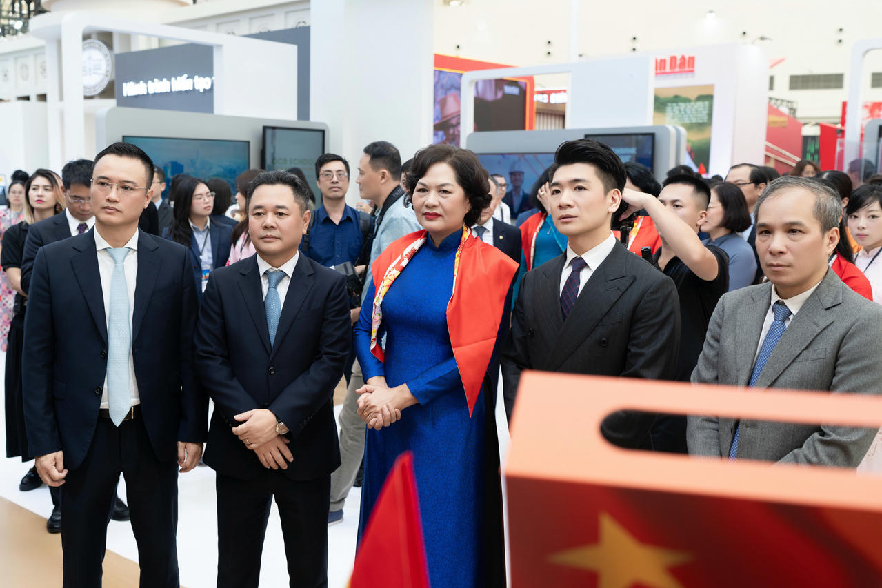 SHB giới thiệu tới các đại biểu giải pháp thanh toán tích hợp được “may đo” cho các ĐVHCSN tại triển lãm