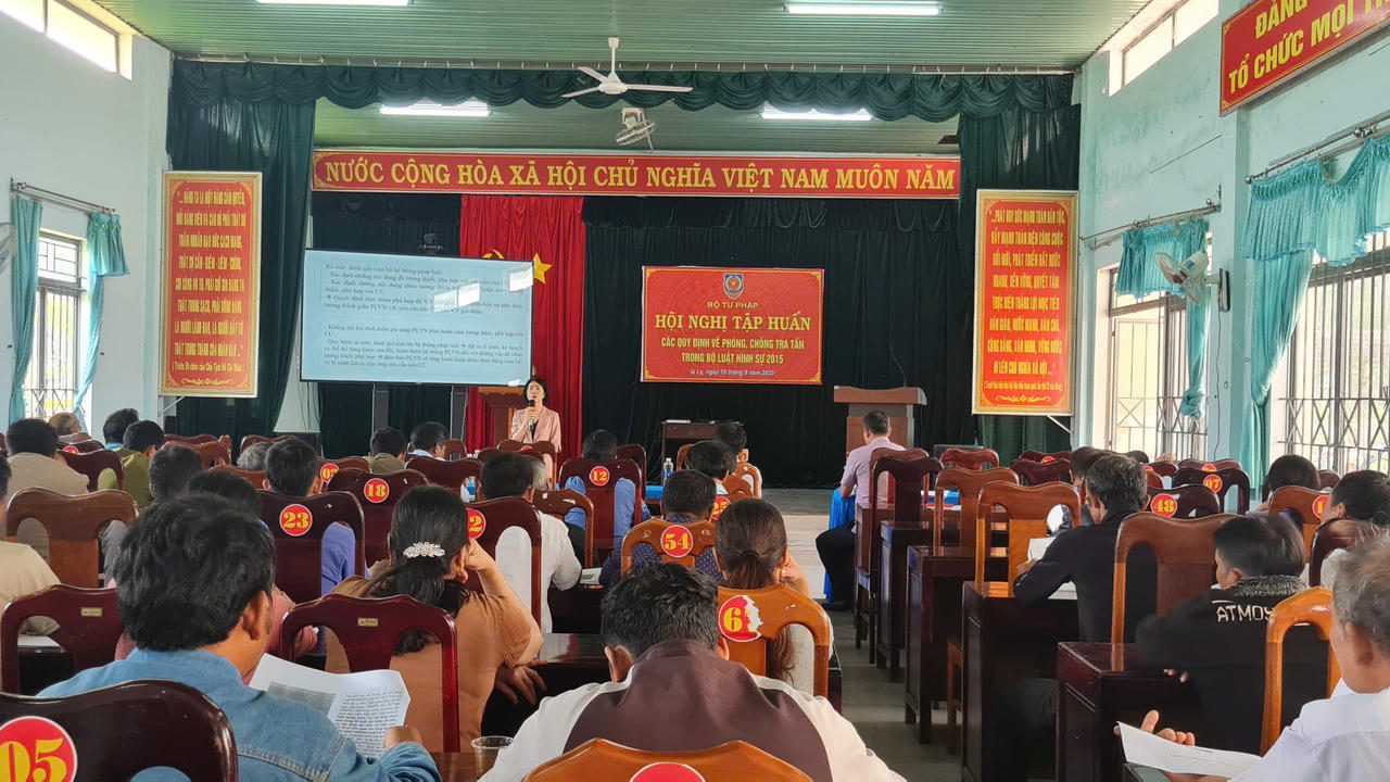 Bộ Tư pháp tổ chức tập huấn, phổ biến kiến thức pháp luật về phòng, chống tra tấn tại Gia Lai