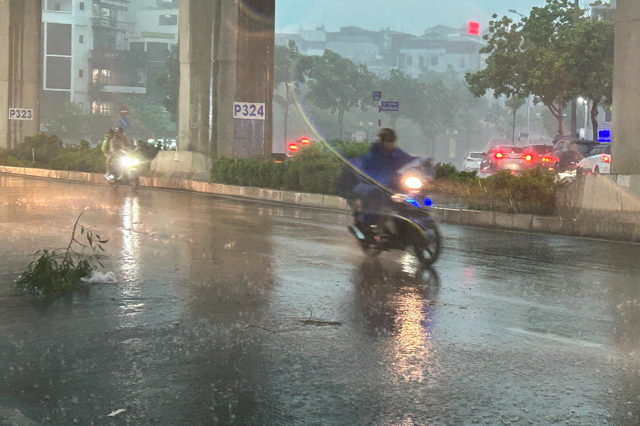 Thời tiết ngày 18/9: Vùng ven biển Bắc Bộ và nhiều khu vực khác cần cảnh giác nguy cơ mưa cường suất lớn