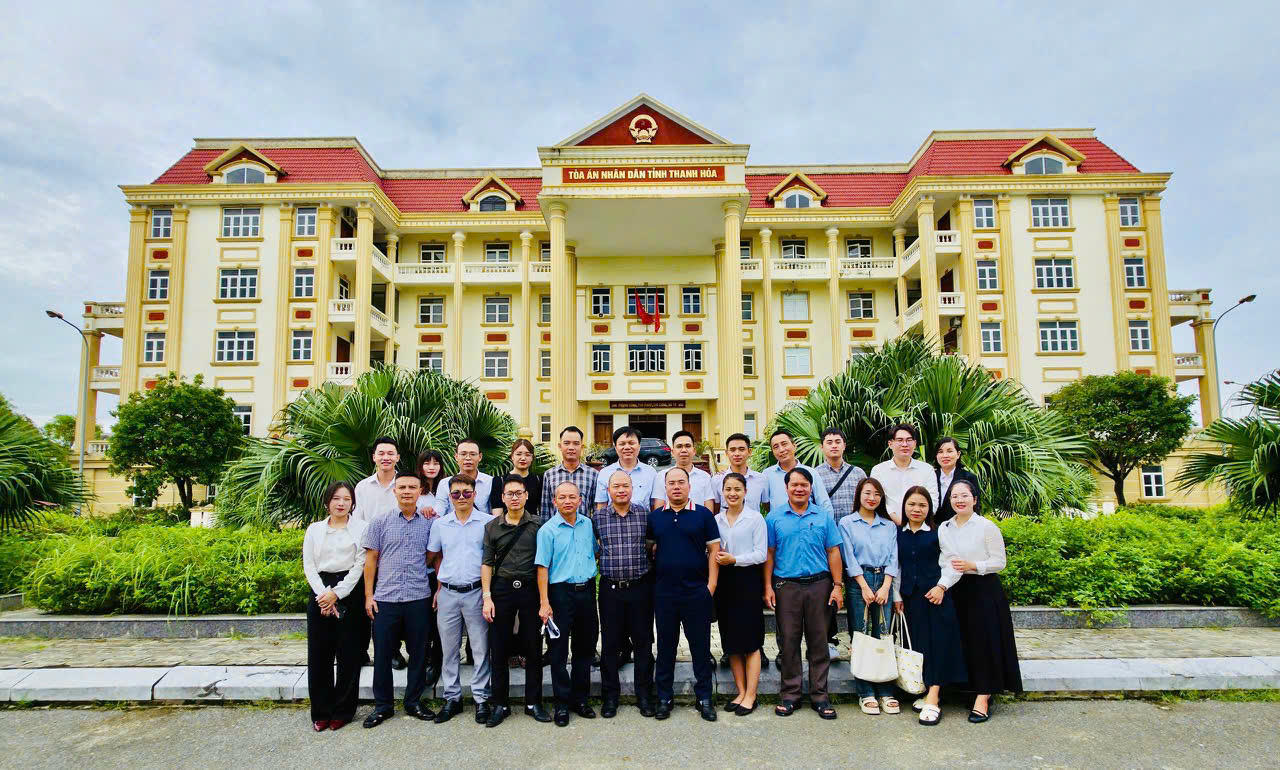 Học viện Tư pháp tổ chức cho học viên đi thực tế các phiên tòa hình sự - Gắn kết đào tạo nghề luật sư với thực tiễn